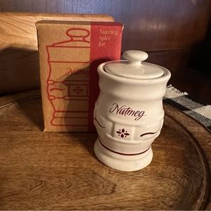 Longaberger Nutmeg spice jar with box